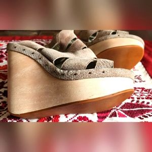 Suede MAX STUDIO Platforms